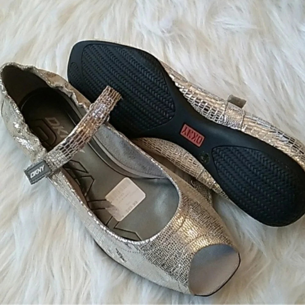 Dkny flats mary
